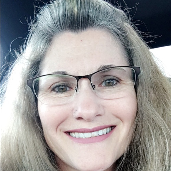 Meet your Posher, Cheryl - Picture 1 of 1